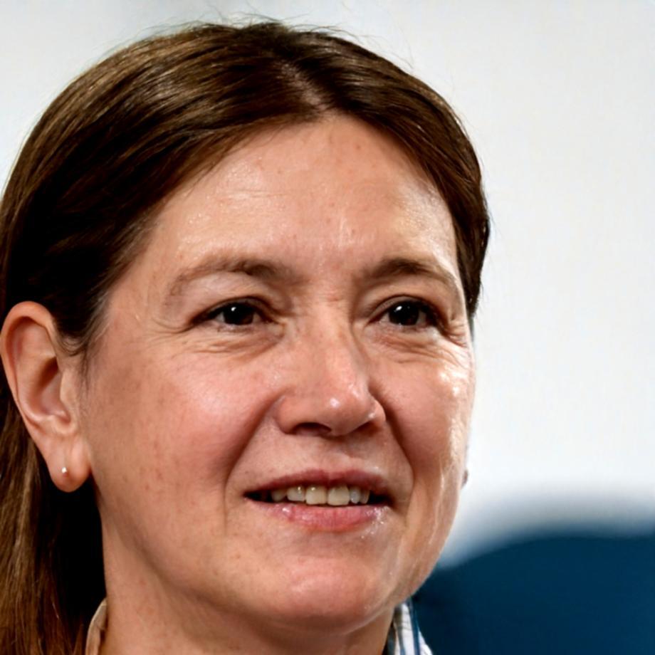 Porträtfoto von Nadja Eichstädt